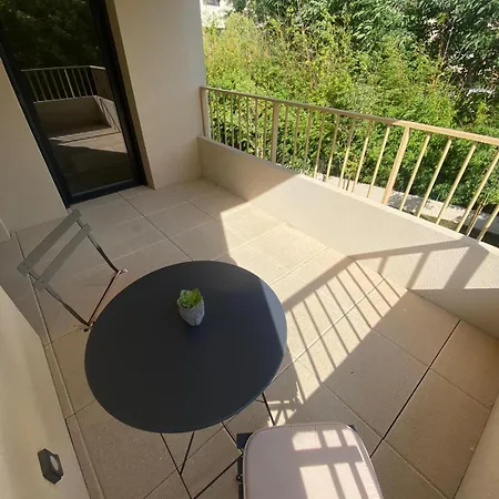 Апартаменты T2 50m2 Terrasse Parking Prive Sous Sol Монпелье