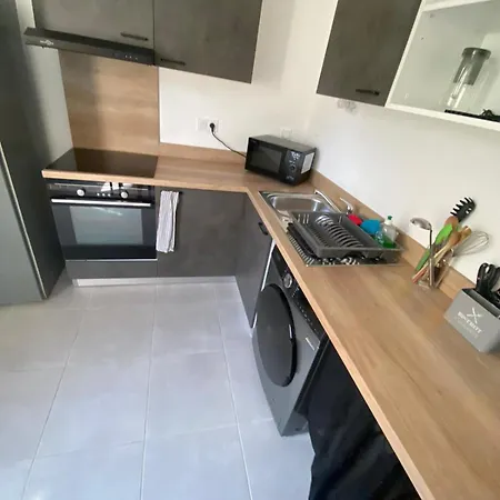 Апартаменты T2 50m2 Terrasse Parking Prive Sous Sol