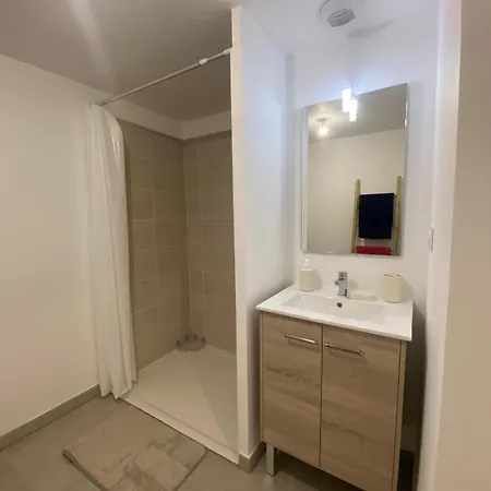 T2 50m2 Terrasse Parking Prive Sous Sol